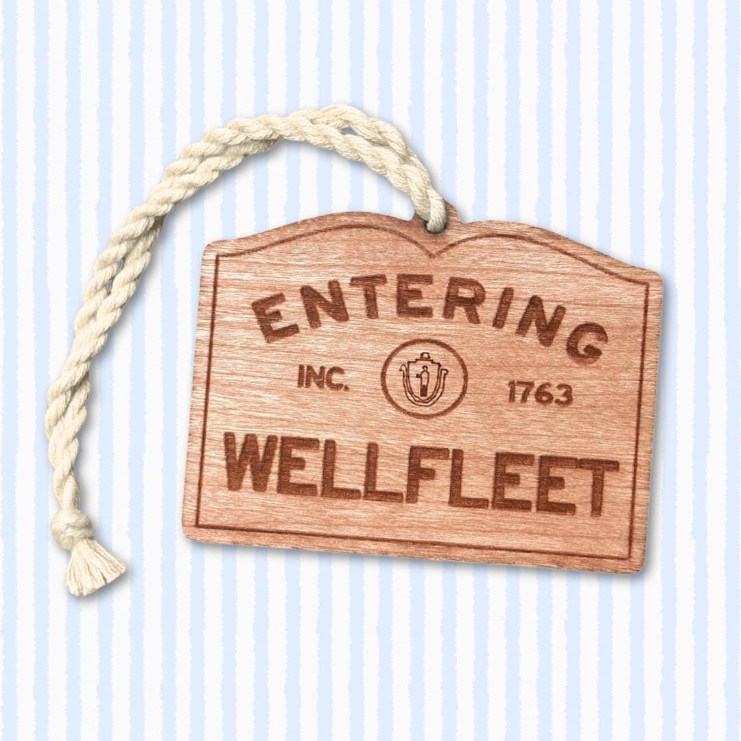 Personalized Wooden Wellfleet Sign Ornament: Cape Cod Coastal Decor